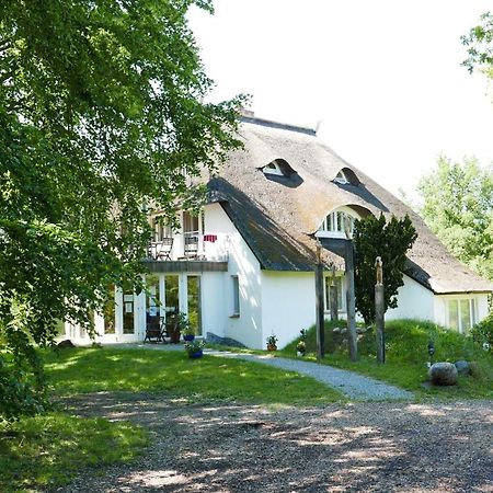 Alte Weberei Ahrenshoop - Ort Der Erholung Hotel Exterior photo